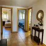 Tamango Hill Apartment