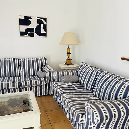 Tamango Hill Apartment
